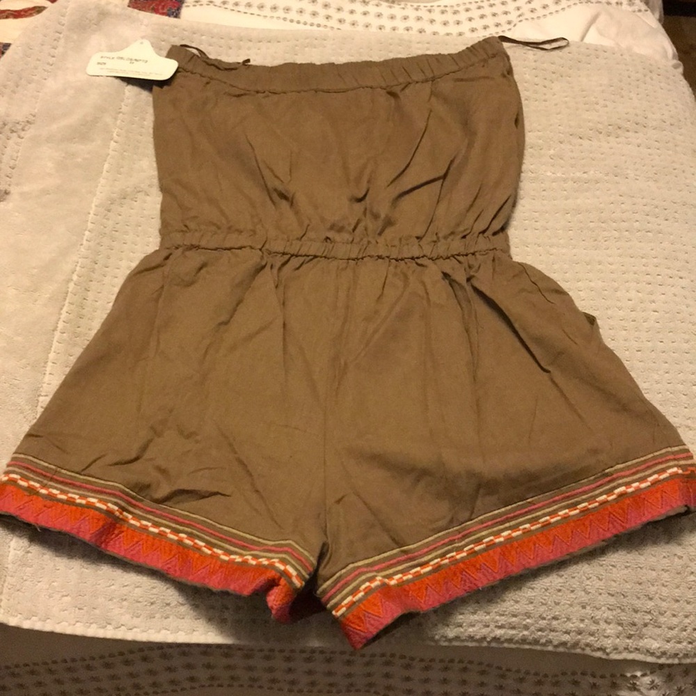 Romper - Picture 2 of 3